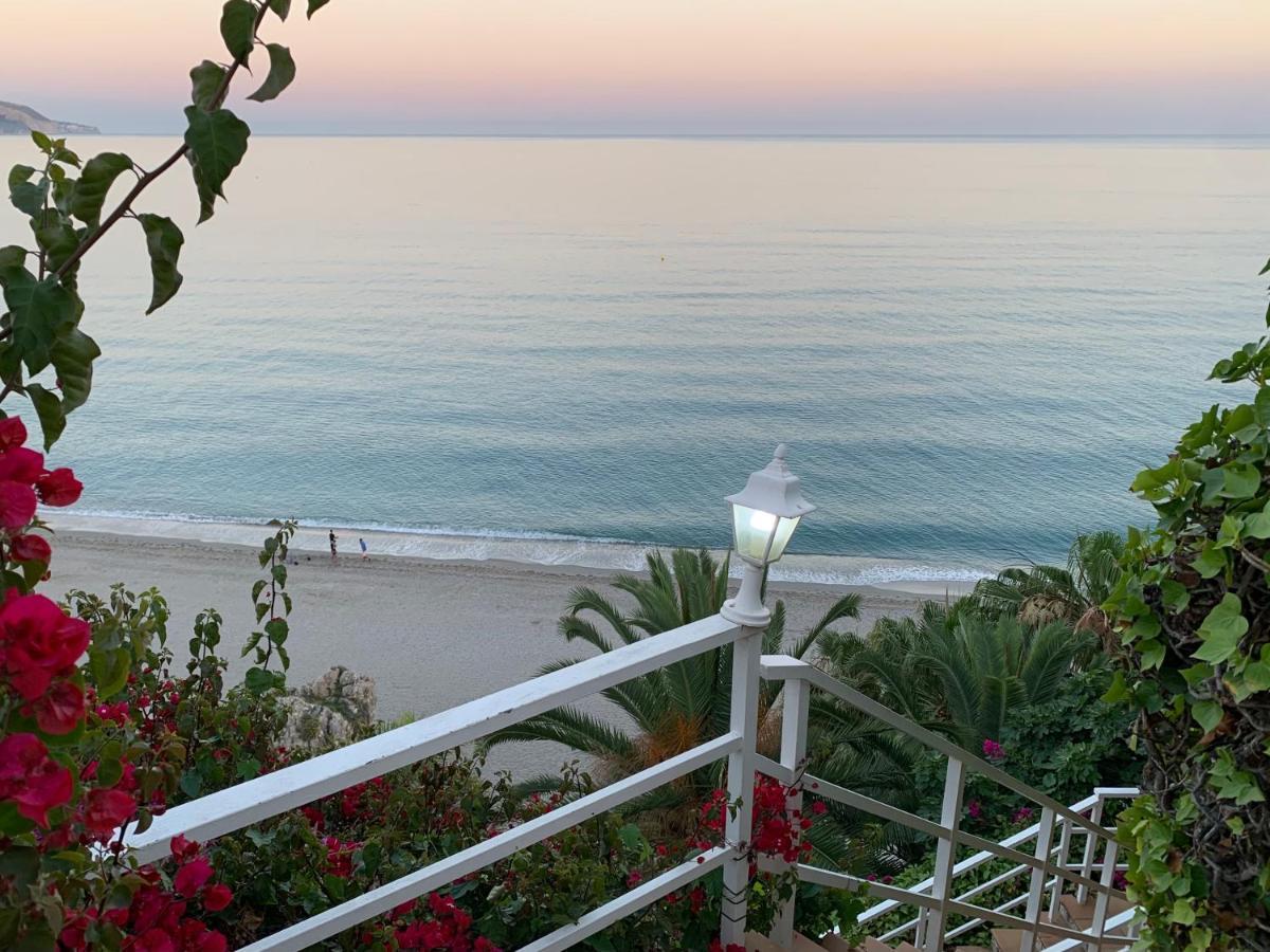 Hotel Paraiso Del Mar Nerja Dış mekan fotoğraf
