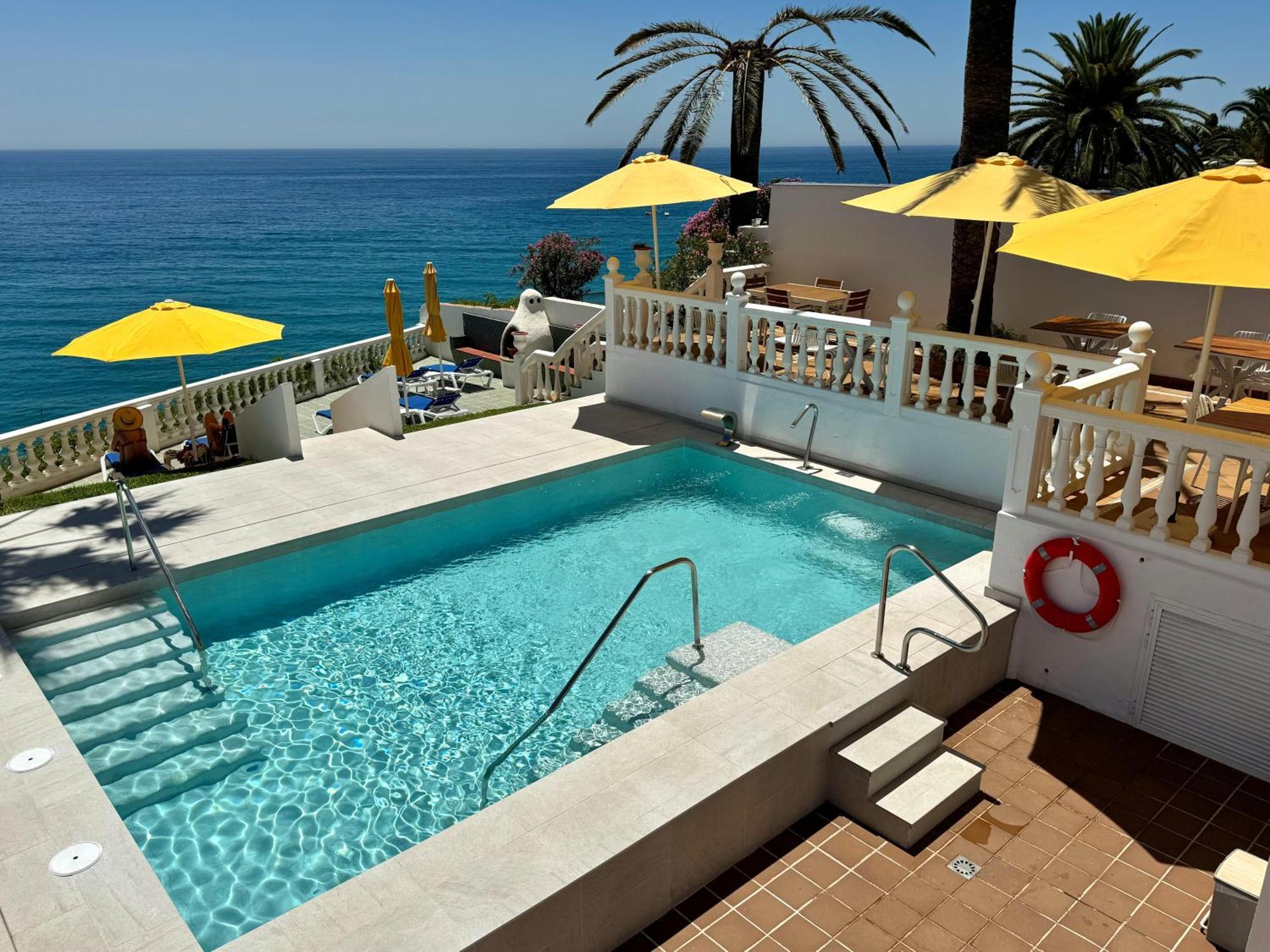 Hotel Paraiso Del Mar Nerja Dış mekan fotoğraf