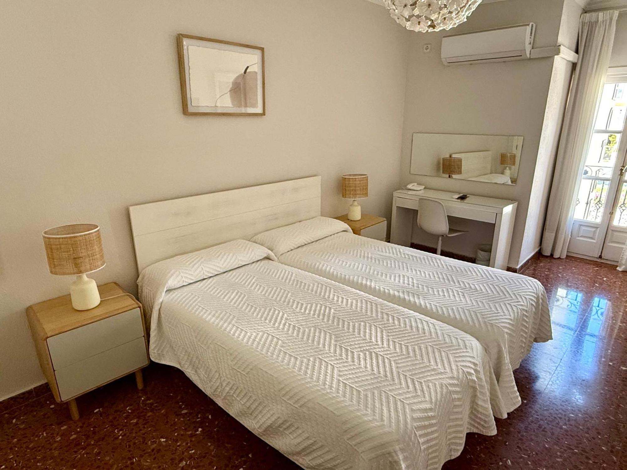 Hotel Paraiso Del Mar Nerja Oda fotoğraf